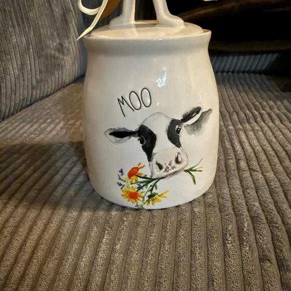 Rae Dunn Cow 🐄 with Flowers Canister- Farmhouse style- New - Picture 1 of 9